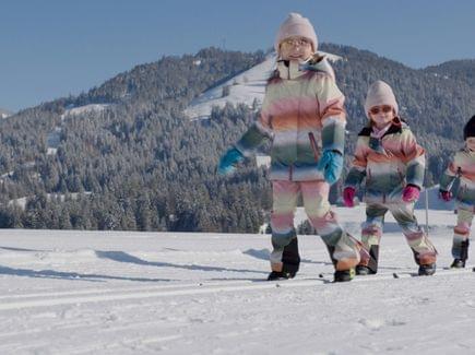 Urlaub mit Kindern Familienurlaub Allgäu – Winterurlaub – Torghele's Wald und Fluh